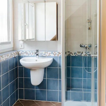 דירה Weingut Eduard Kroth ברידל